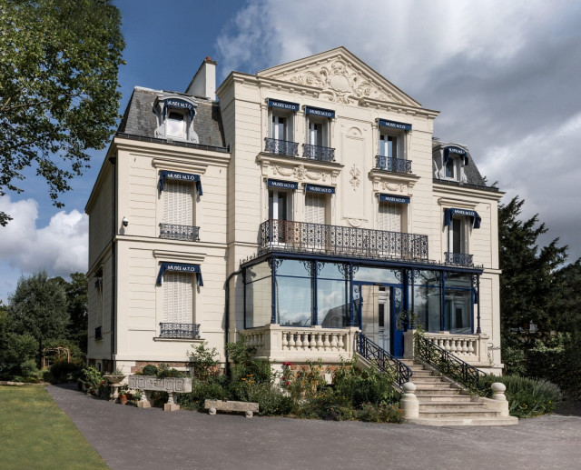 8834-credit-macmto-1-8878